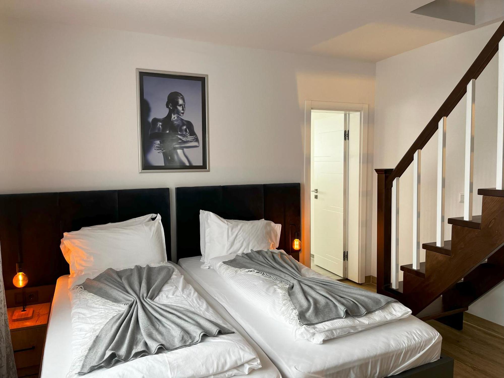 Haven Hotels - Hotel Dona Bergisch Gladbach Dış mekan fotoğraf