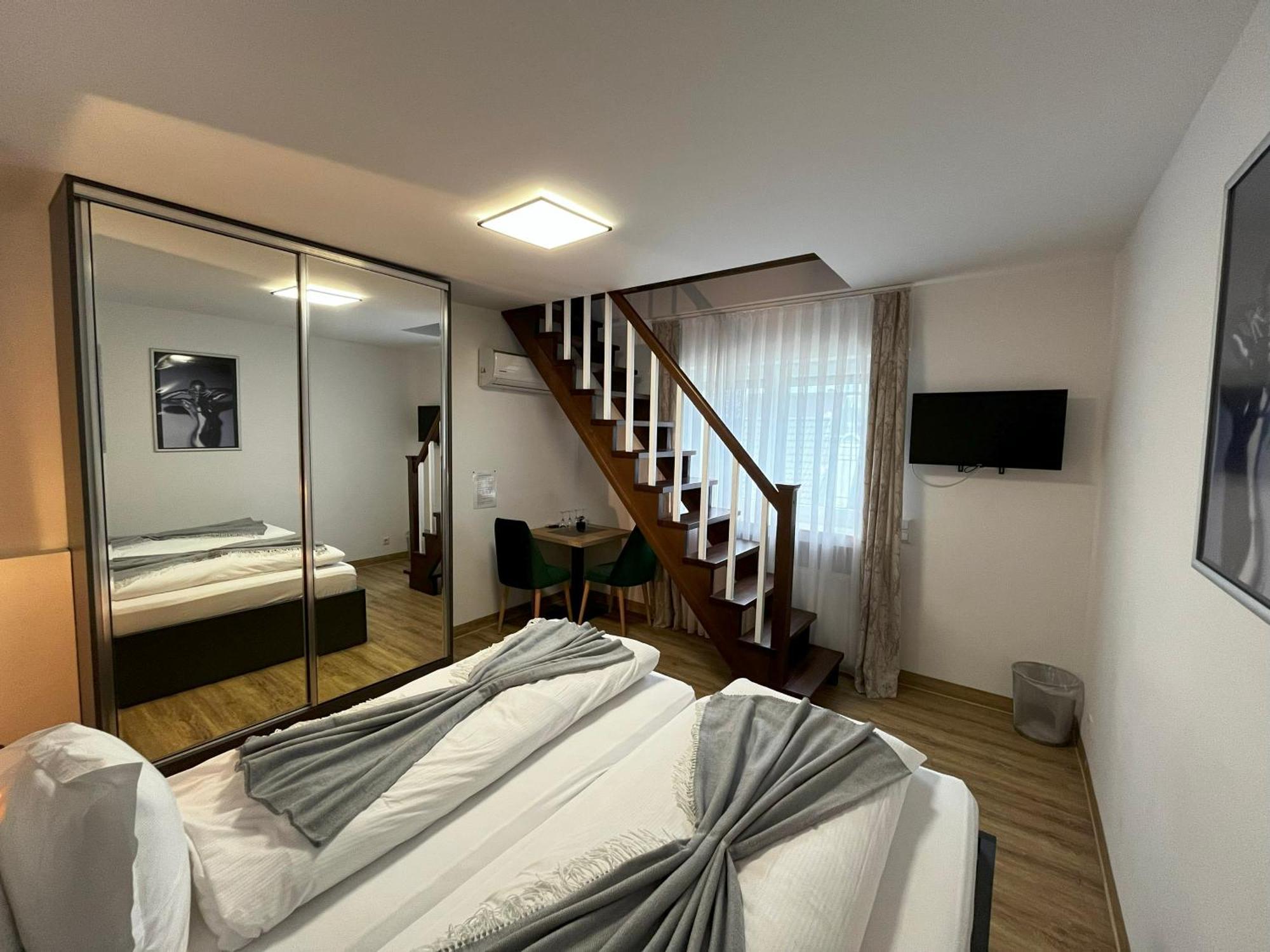 Haven Hotels - Hotel Dona Bergisch Gladbach Dış mekan fotoğraf