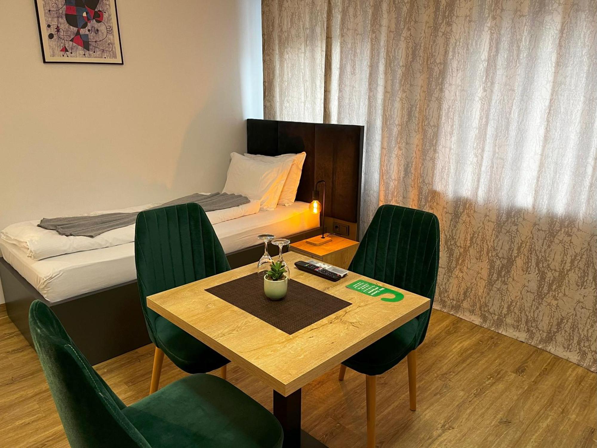 Haven Hotels - Hotel Dona Bergisch Gladbach Dış mekan fotoğraf